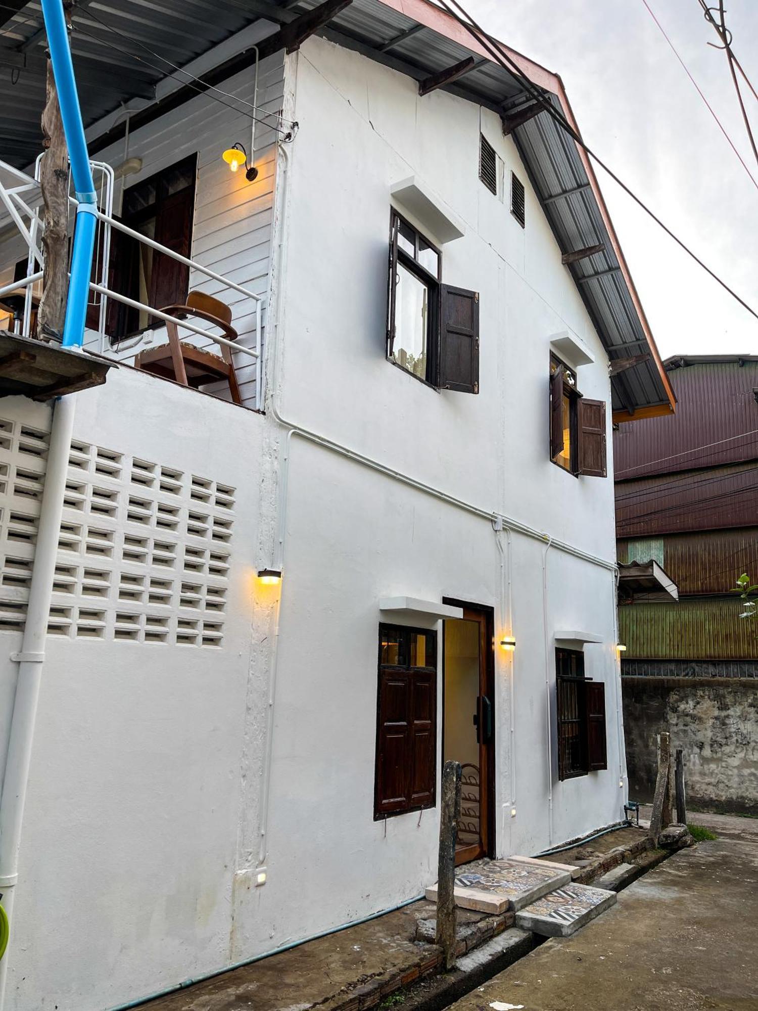 Albergue The Ordinary 8 Surat Thani Exterior foto